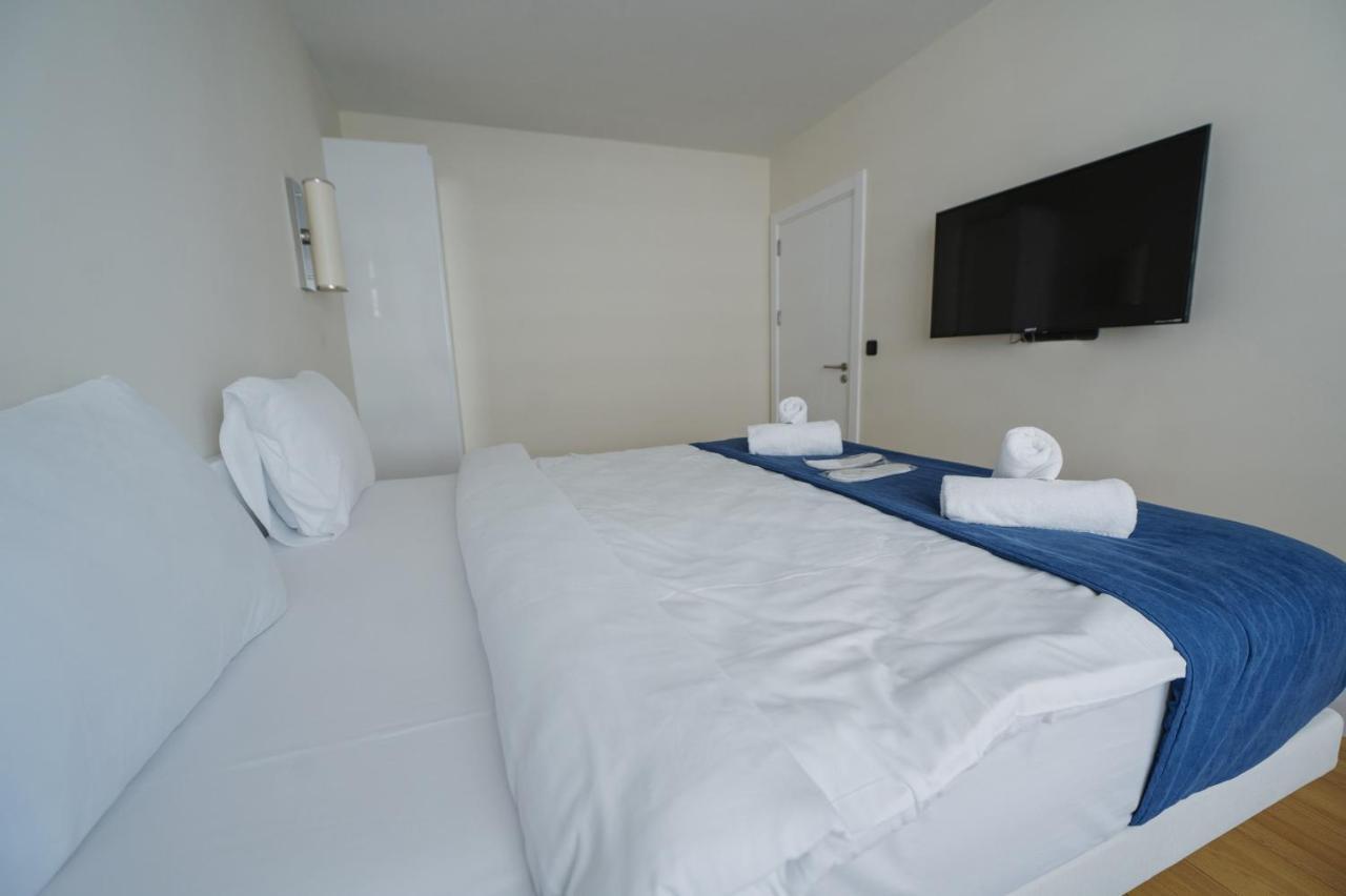 Blue Orbi City Hotel Батуми Экстерьер фото