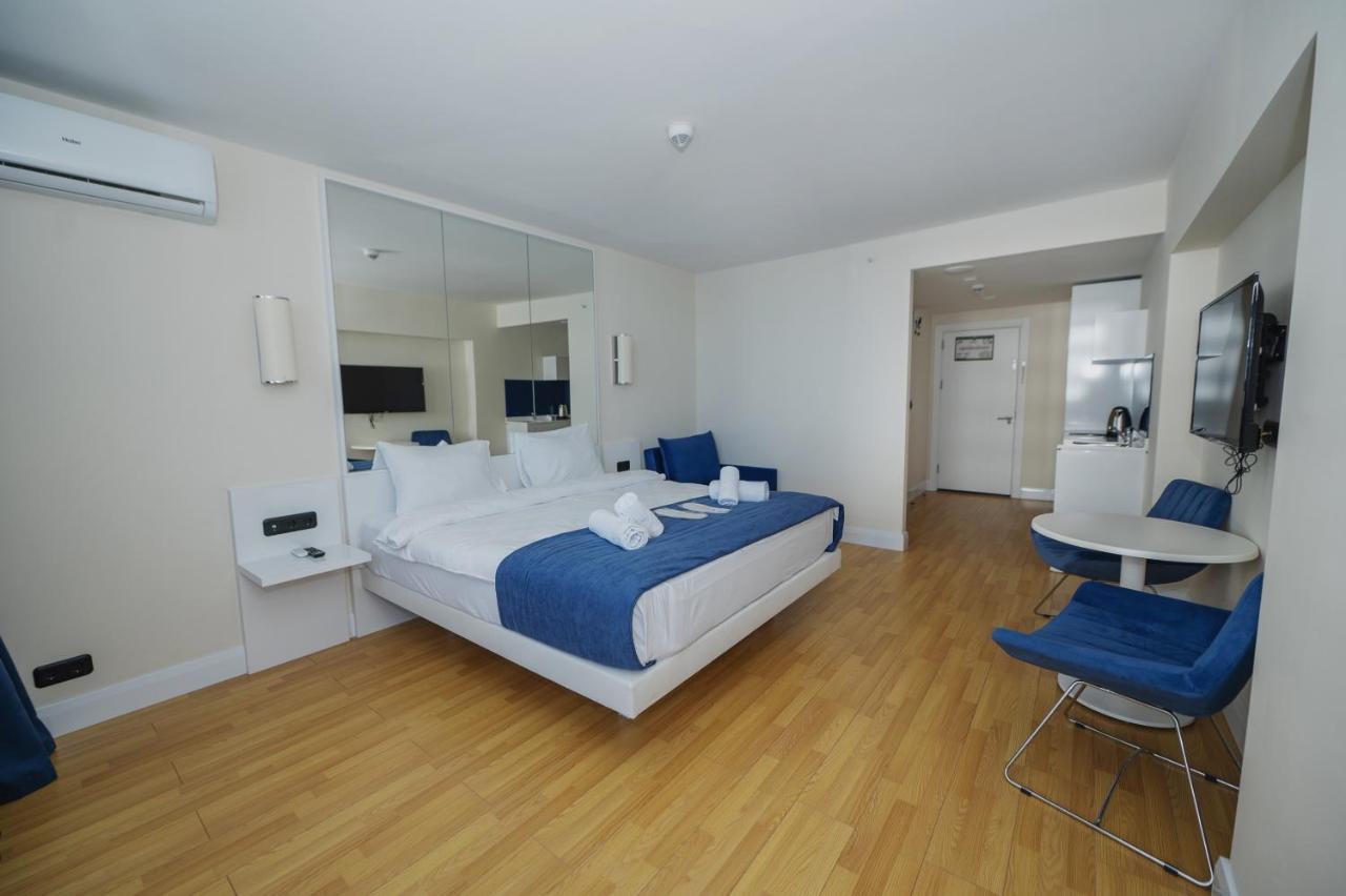 Blue Orbi City Hotel Батуми Экстерьер фото